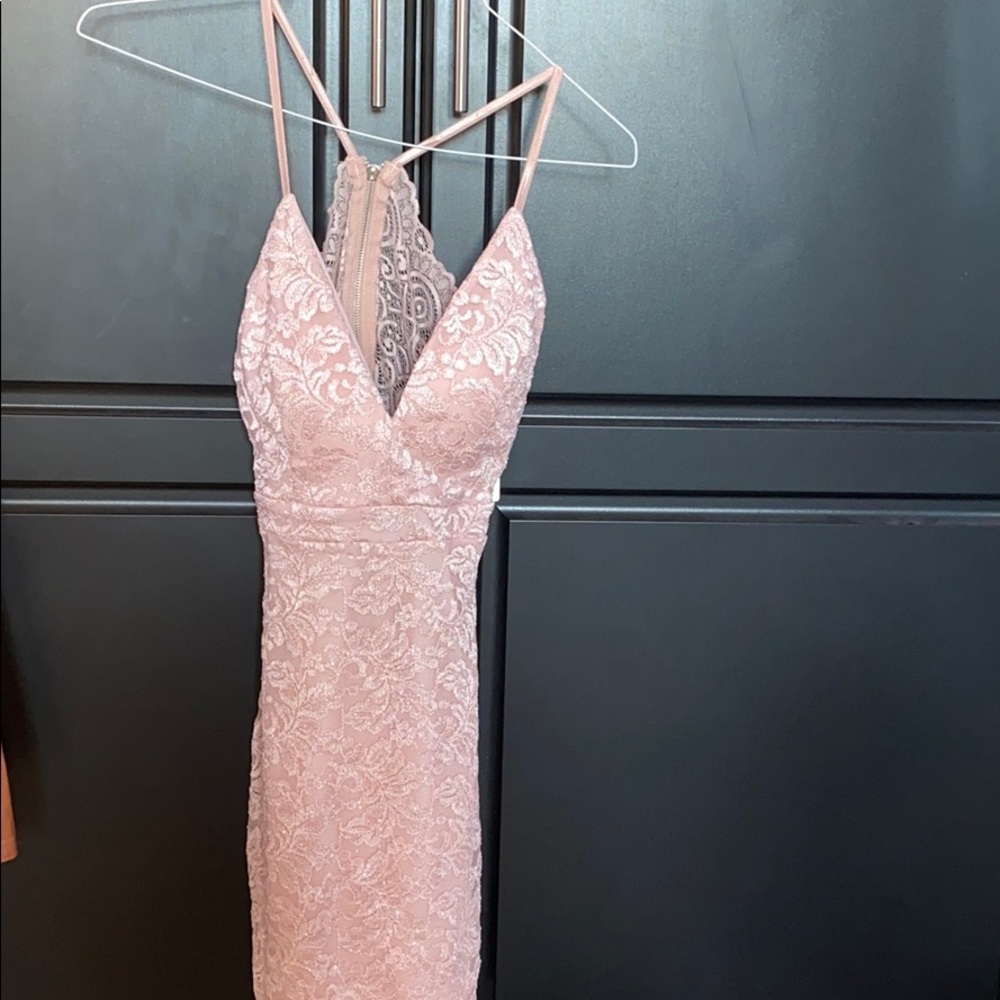 ✨Mauve lace midi dress✨